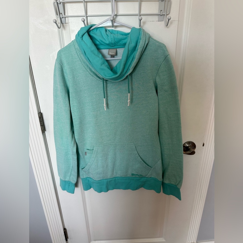 *NEW* Sz L* Bench*sweater